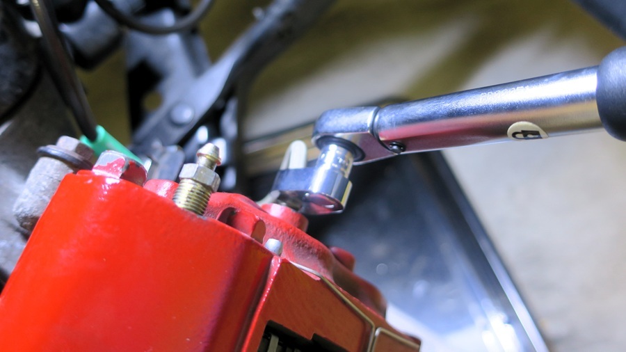 z32プロジェクトμ製テフロンブレーキラインの交換