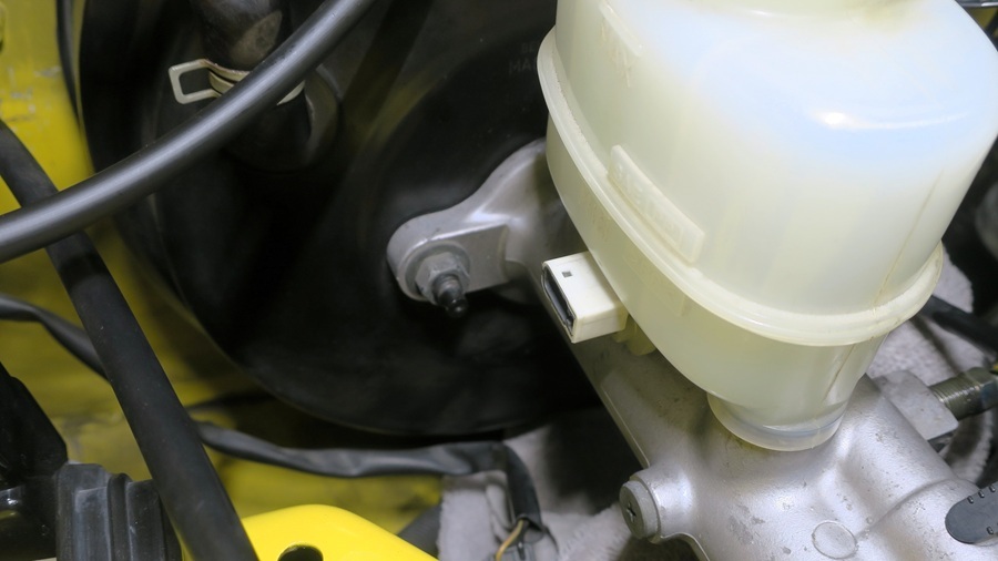 z32 bnr34(gt-r)ブレーキマスターシリンダーの交換