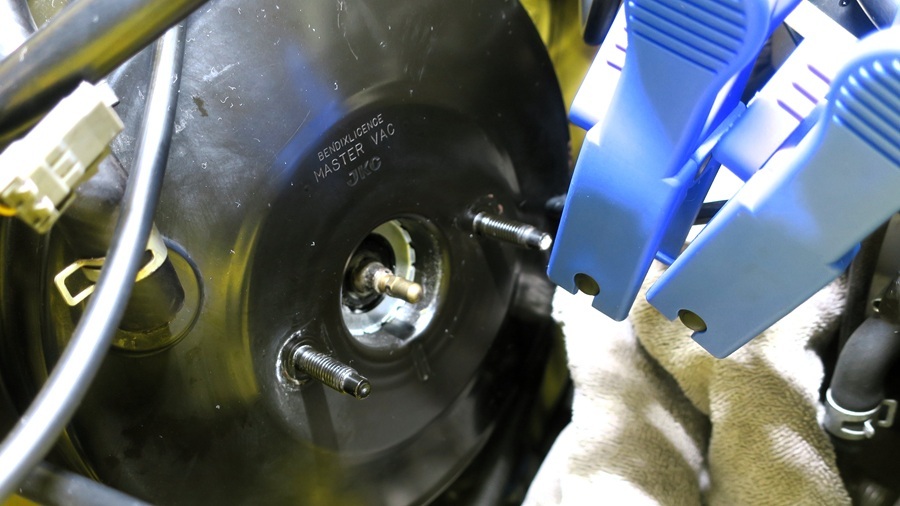 z32 bnr34(gt-r)ブレーキマスターシリンダーの交換