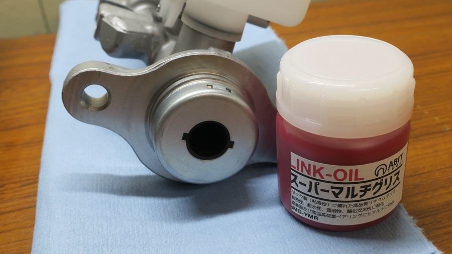 z32 bnr34(gt-r)ブレーキマスターシリンダーの交換