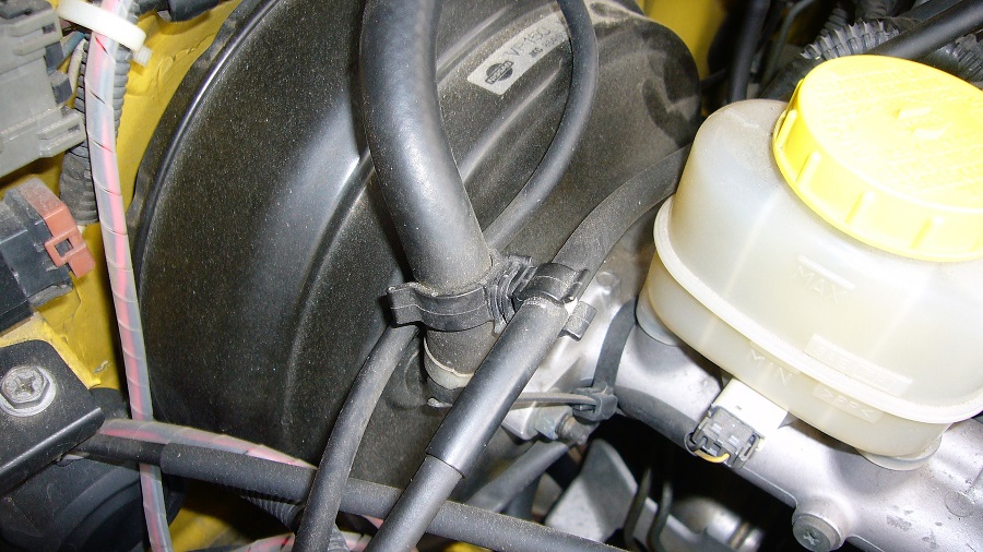 z32ブレーキブースターバキュームホースの交換