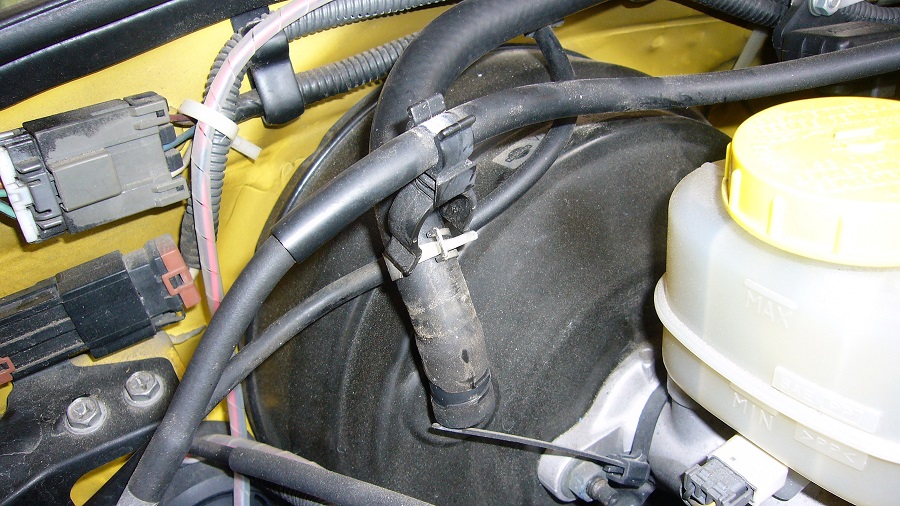 z32ブレーキブースターバキュームホースの交換