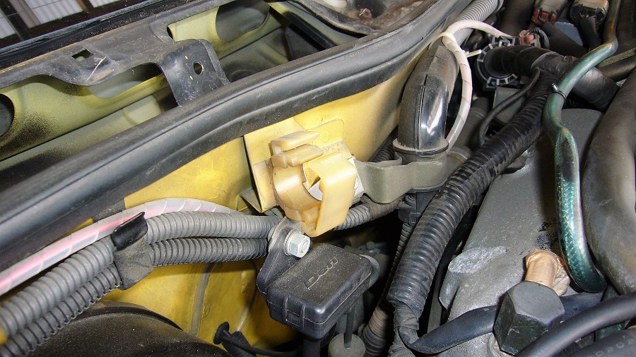 z32ブレーキブースターバキュームホースの交換