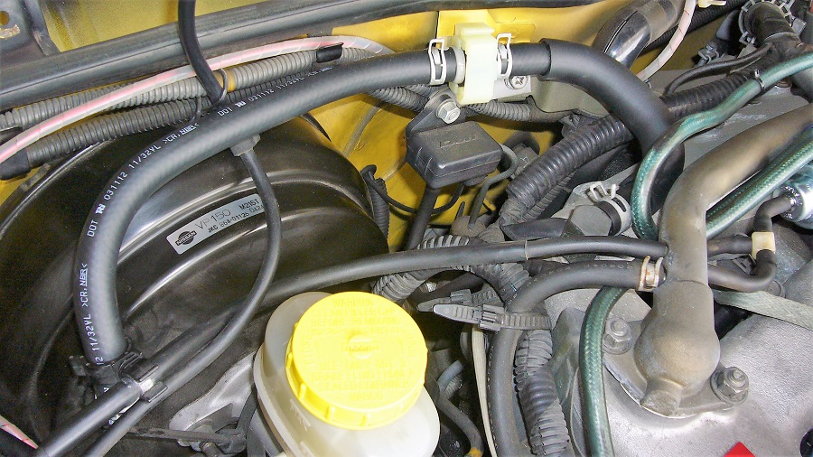 z32ブレーキブースターバキュームホースの交換