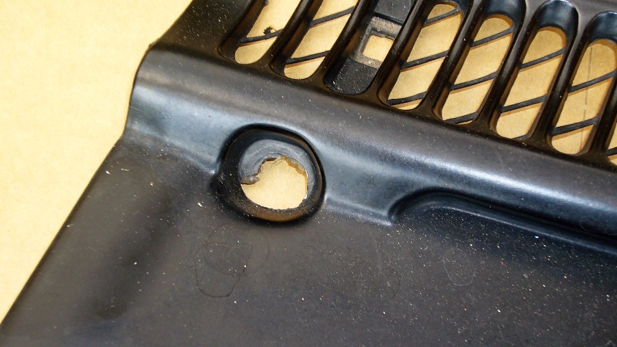 z32カウルトップの交換