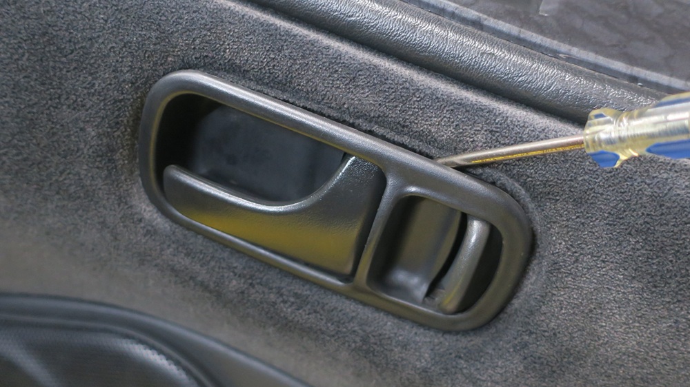 z32運転席ドア内張りの取外し