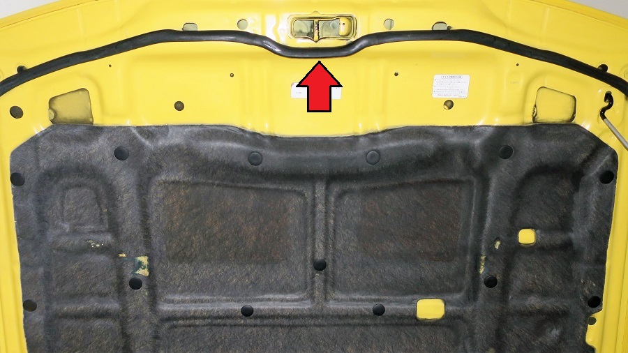 z32ボンネットフードインシュレーター及びフードシール類の交換