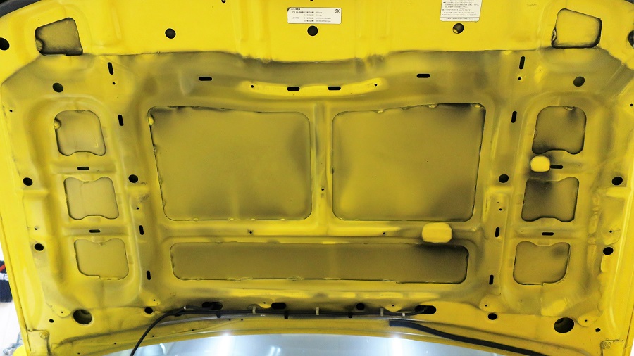 z32ボンネットフードインシュレーター及びフードシール類の交換