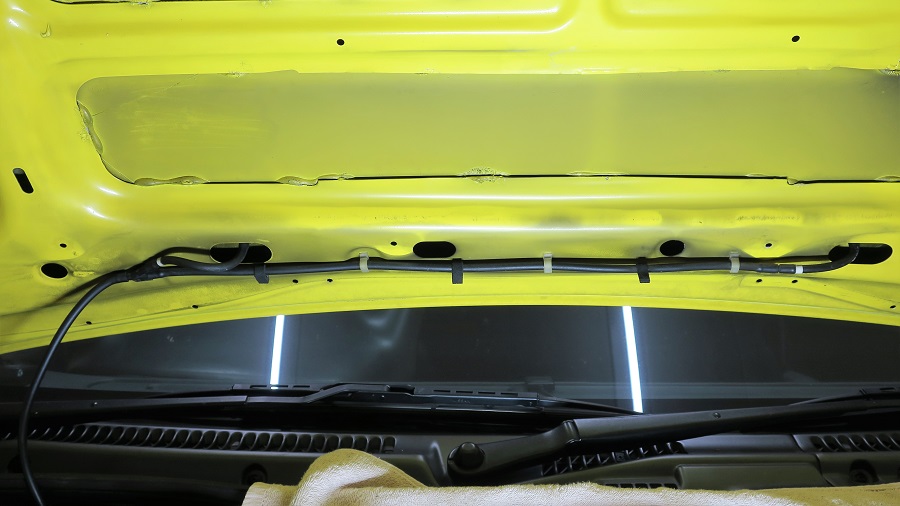 z32ボンネットフードインシュレーター及びフードシール類の交換