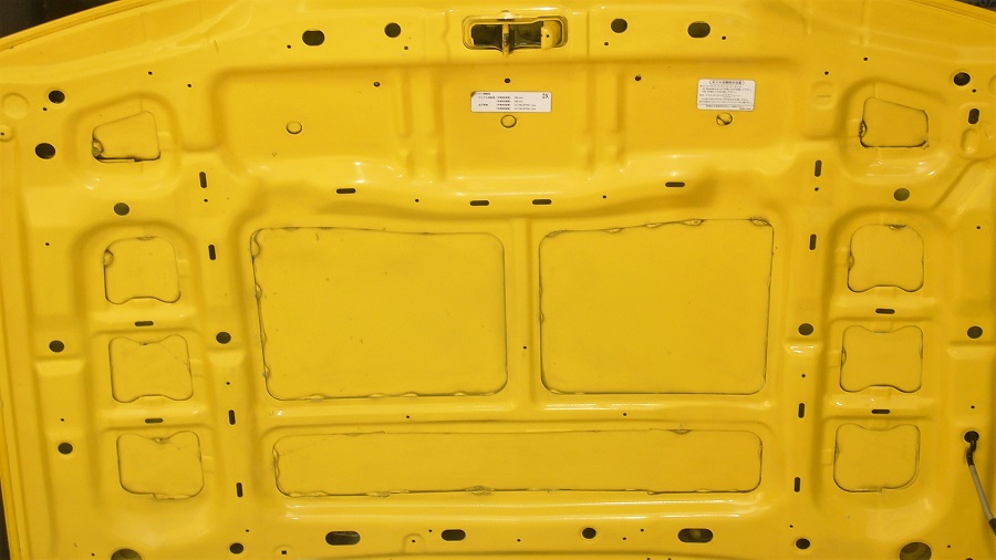 z32ボンネットフードインシュレーター及びフードシール類の交換