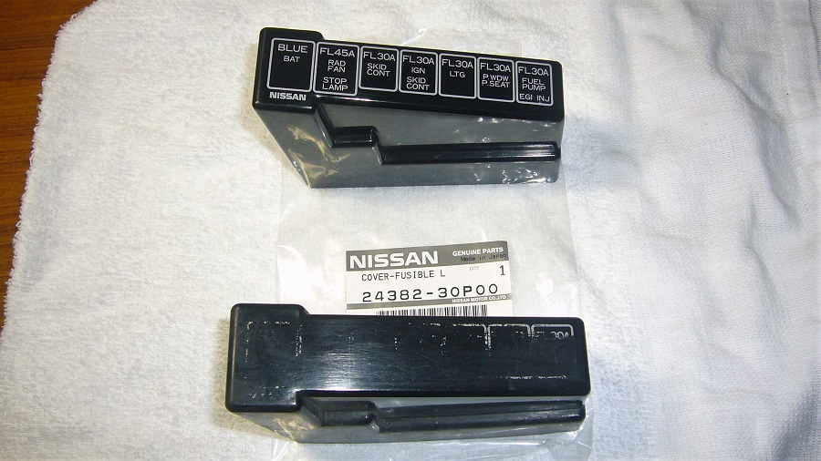 z32ボンネットフードインシュレーター及びフードシール類の交換