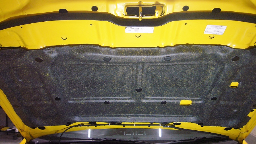 z32ボンネットフードインシュレーター及びフードシール類の交換