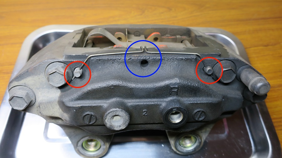 z32 er34フロントキャリパーのオーバーホール、ナット打ち替え、流用