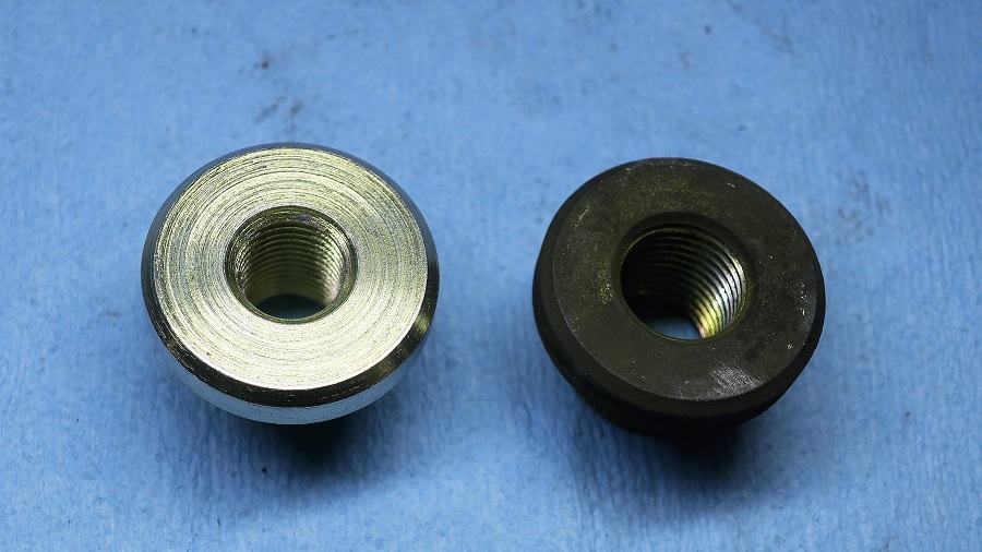 z32 er34フロントキャリパーのオーバーホール、ナット打ち替え、流用