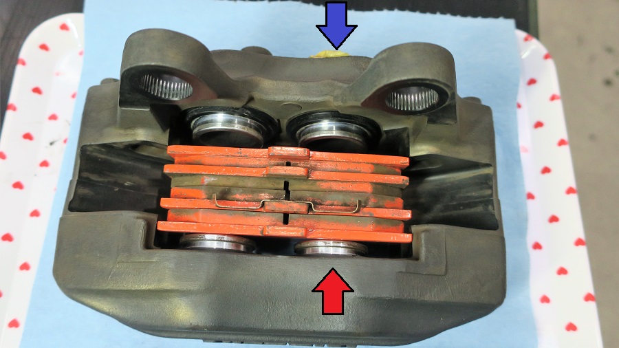 z32 er34フロントキャリパーのオーバーホール、ナット打ち替え、流用