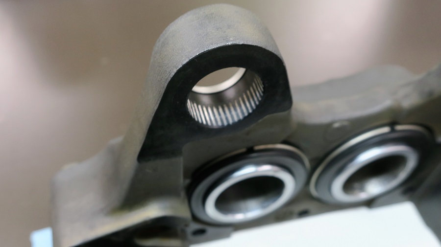 z32 er34フロントキャリパーのオーバーホール、ナット打ち替え、流用