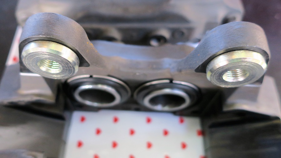 z32 er34フロントキャリパーのオーバーホール、ナット打ち替え、流用