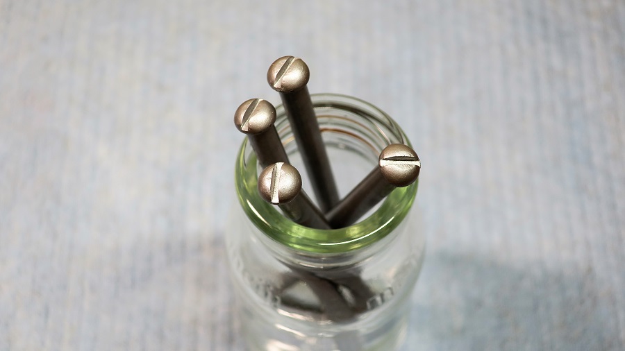 z32 er34フロントキャリパーのオーバーホール、ナット打ち替え、流用