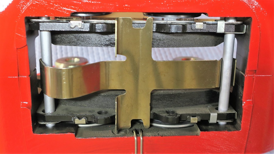 z32 er34フロントキャリパーのオーバーホール、ナット打ち替え、流用