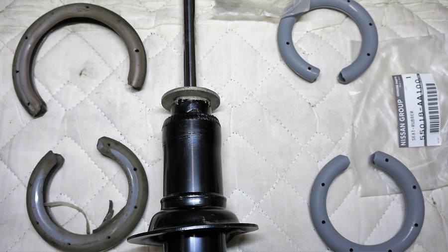 z32純正ショックアブソーバーの交換