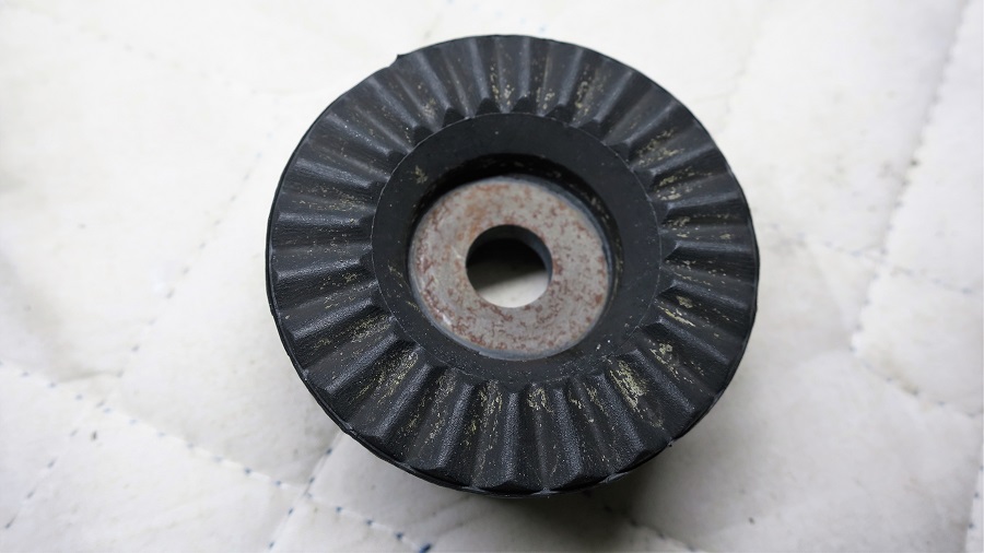 z32純正ショックアブソーバーの交換