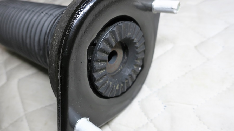 z32純正ショックアブソーバーの交換