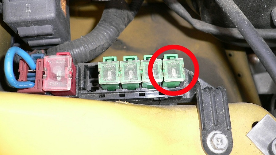 z32燃料フィルターの交換