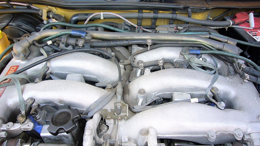 z32エンジンルーム内の燃料系統の交換