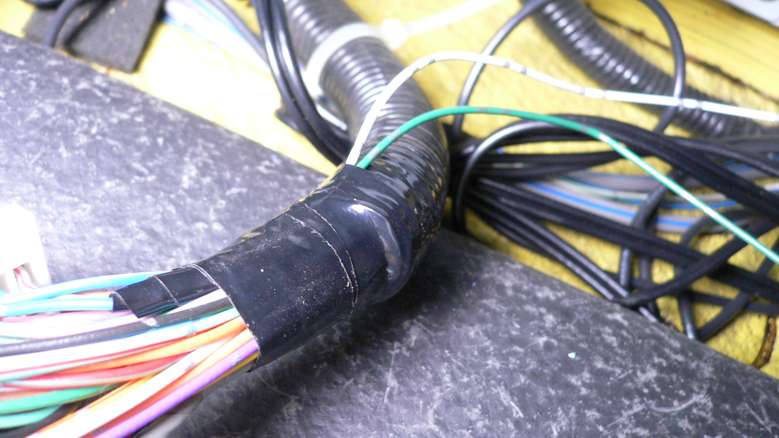 z32ギアポジションモニターの取付け