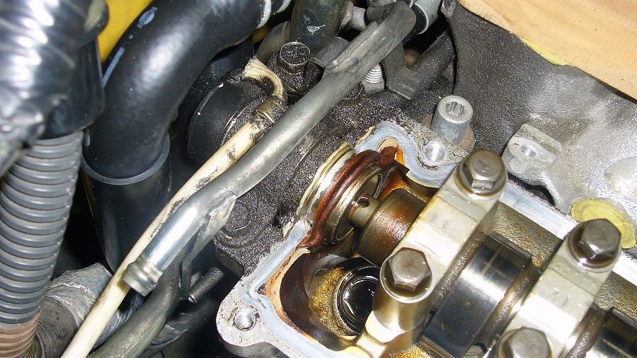 z32ヘッドカバーの脱着＆インジェクターの交換