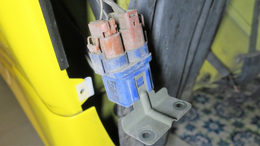 z32npリレーの交換