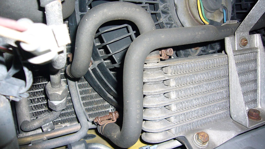 z32オイルクーラーホースの交換