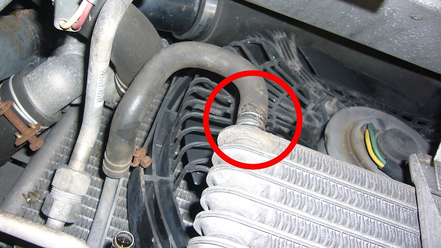 z32オイルクーラーホースの交換