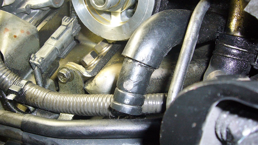 z32オイルクーラーホースの交換