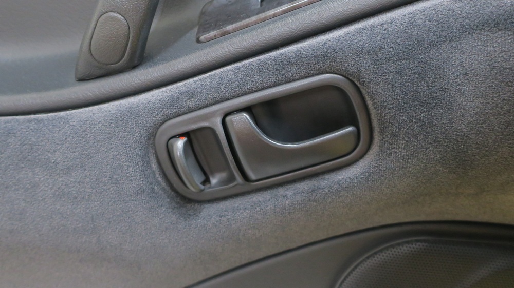 z32助手席ドア内張りの取外し