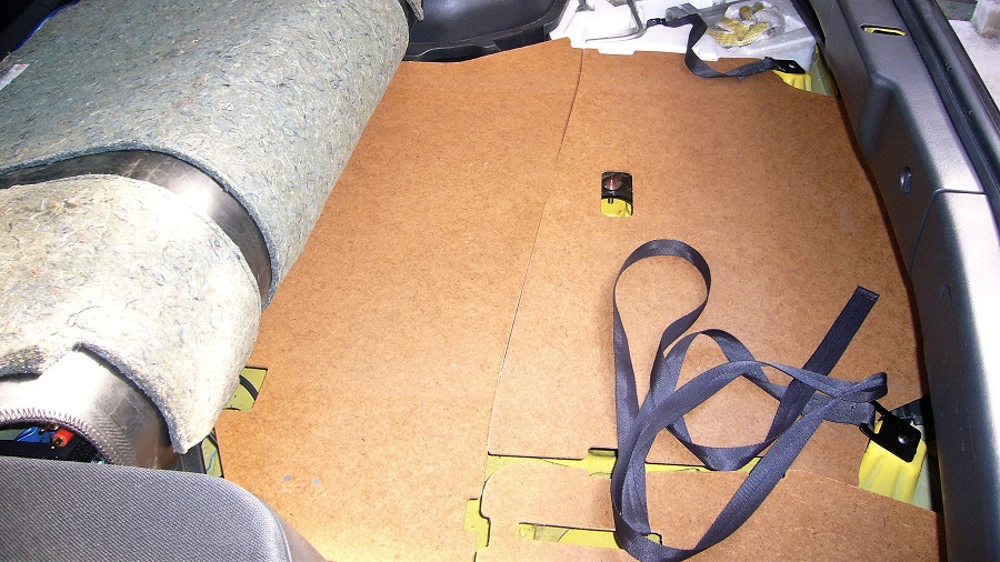 z32リア内張りの取外し【BOSE BOX取付までの道程】