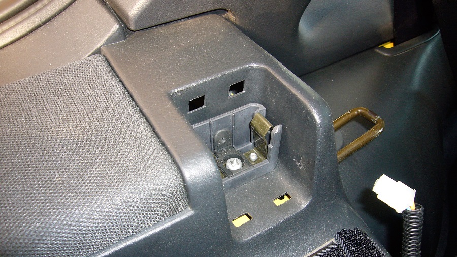 z32リア内張りの取外し【BOSE BOX取付までの道程】