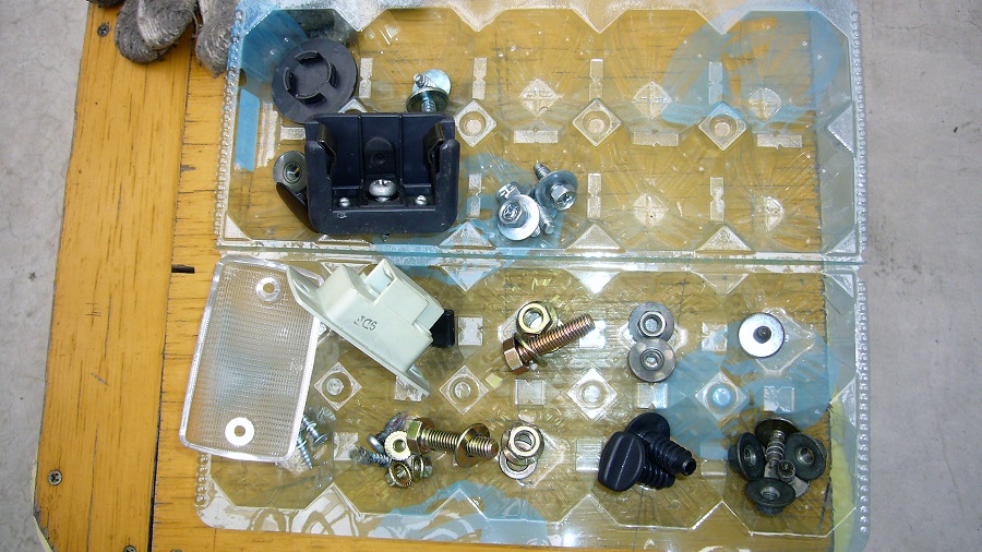 z32リア内張りの取外し【BOSE BOX取付までの道程】