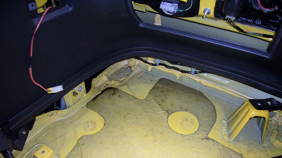 z32リア内張りの取外し【BOSE BOX取付までの道程】