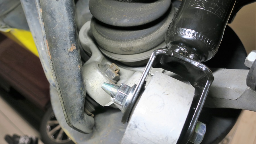 z32リアロアアームの交換