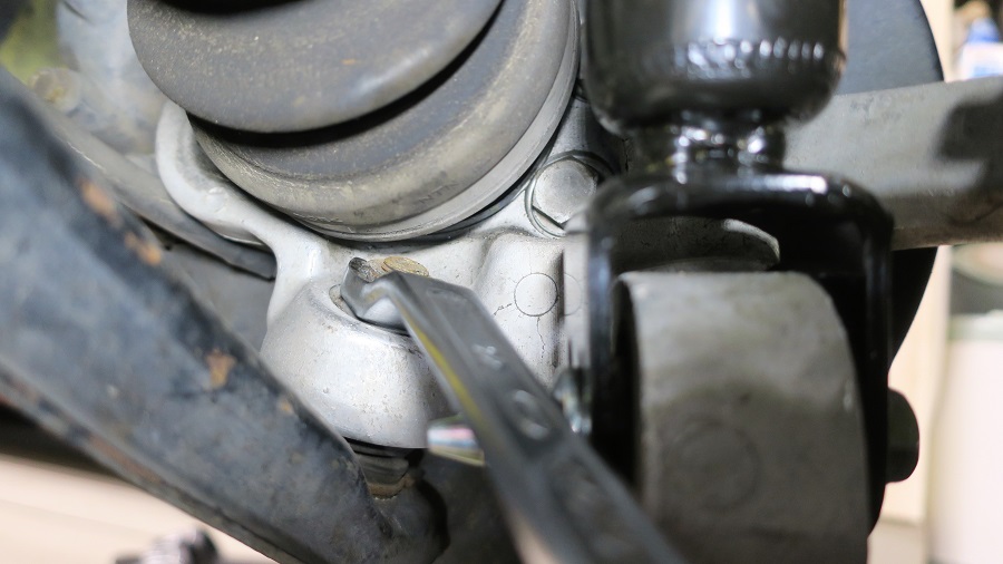 z32リアロアアームの交換