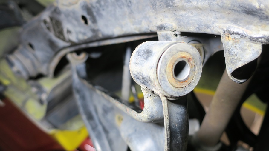 z32リアロアアームの交換