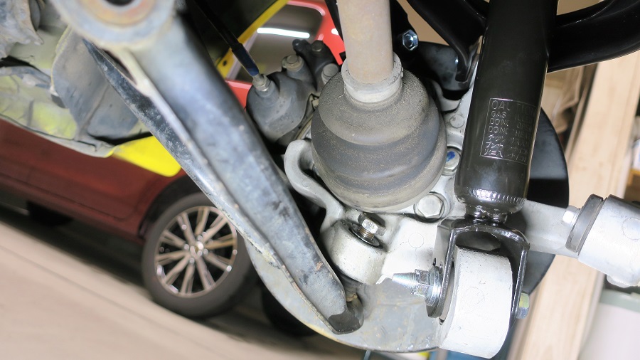 z32リアロアアームの交換