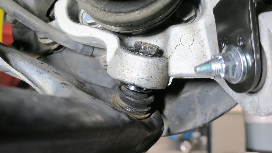 z32リアロアアームの交換