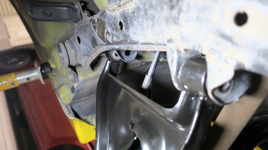 z32リアロアアームの交換