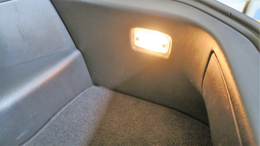 z32純正ショックアブソーバーの交換