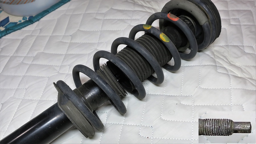 z32純正ショックアブソーバーの交換