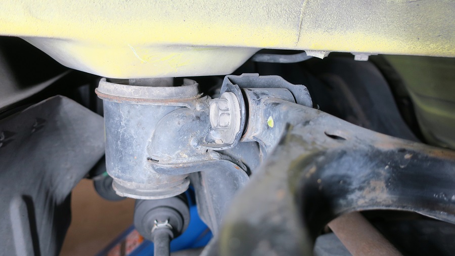 z32リアアッパーリンクの交換