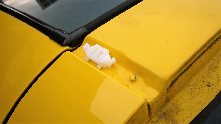 z32ルーフサイドモールの交換