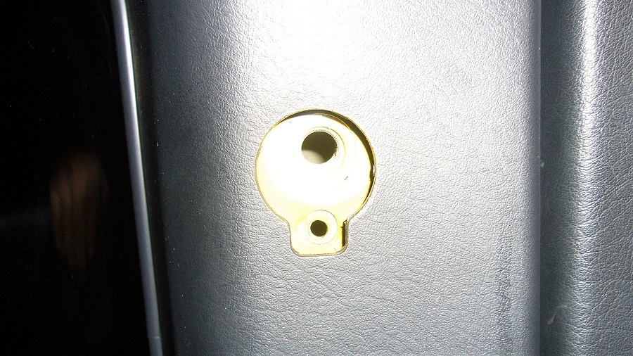 z32シートベルトサポートの取付け